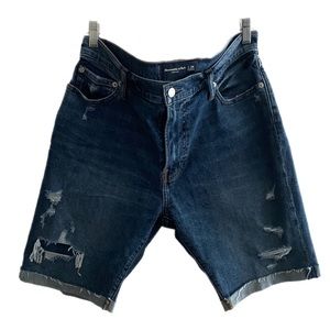 👜 Make me an offer! Abercrombie & Fitch Distressed Denim Shorts